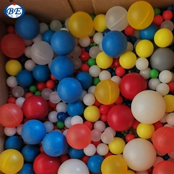 Unterschiedliche Größe von hohlen Plastikbällen